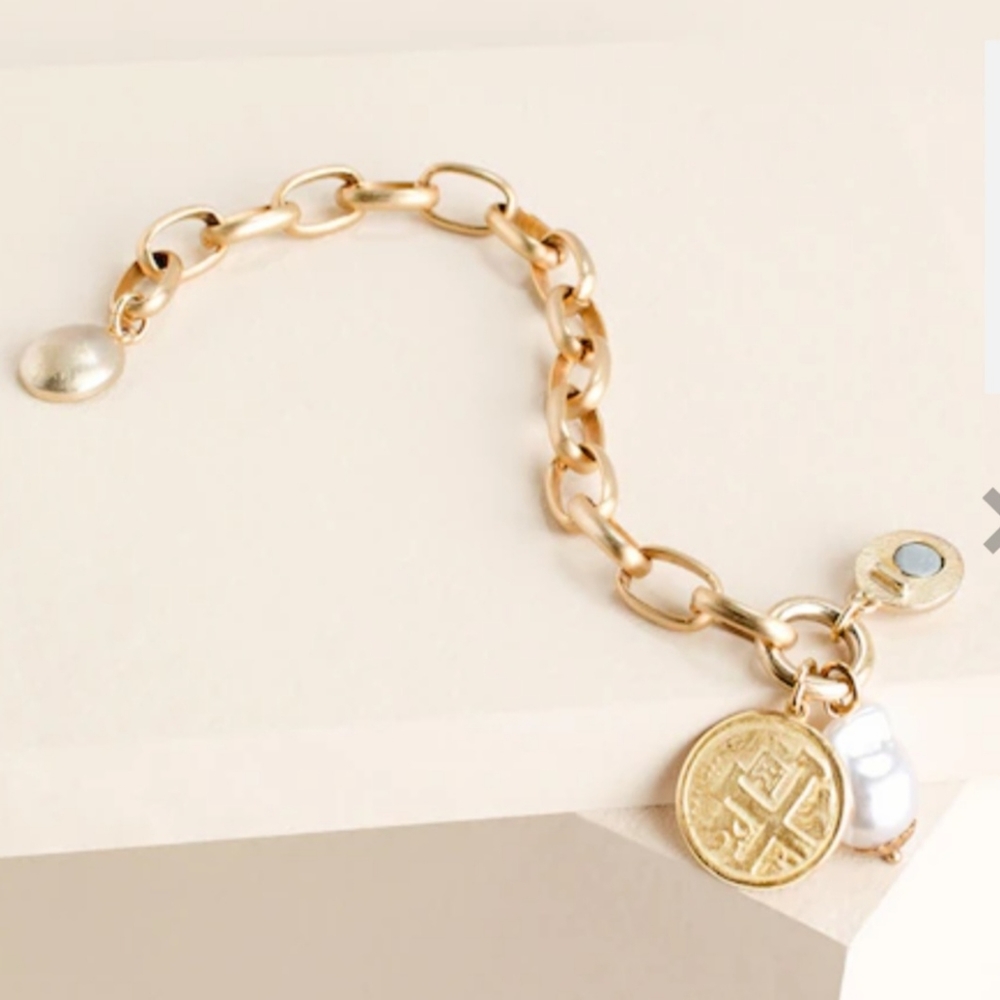CHICO'S NWT Goldtone and Faux Pearl Magnetic Bracelet